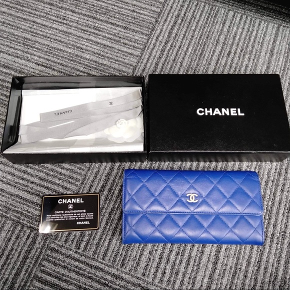 CHANEL lambskin long wallet - Picture 2 of 10